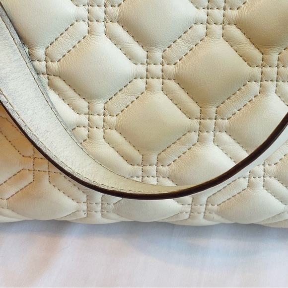 Kate Spade Cream Quilted Tote with Gold Chain Details - Picture 4 of 11